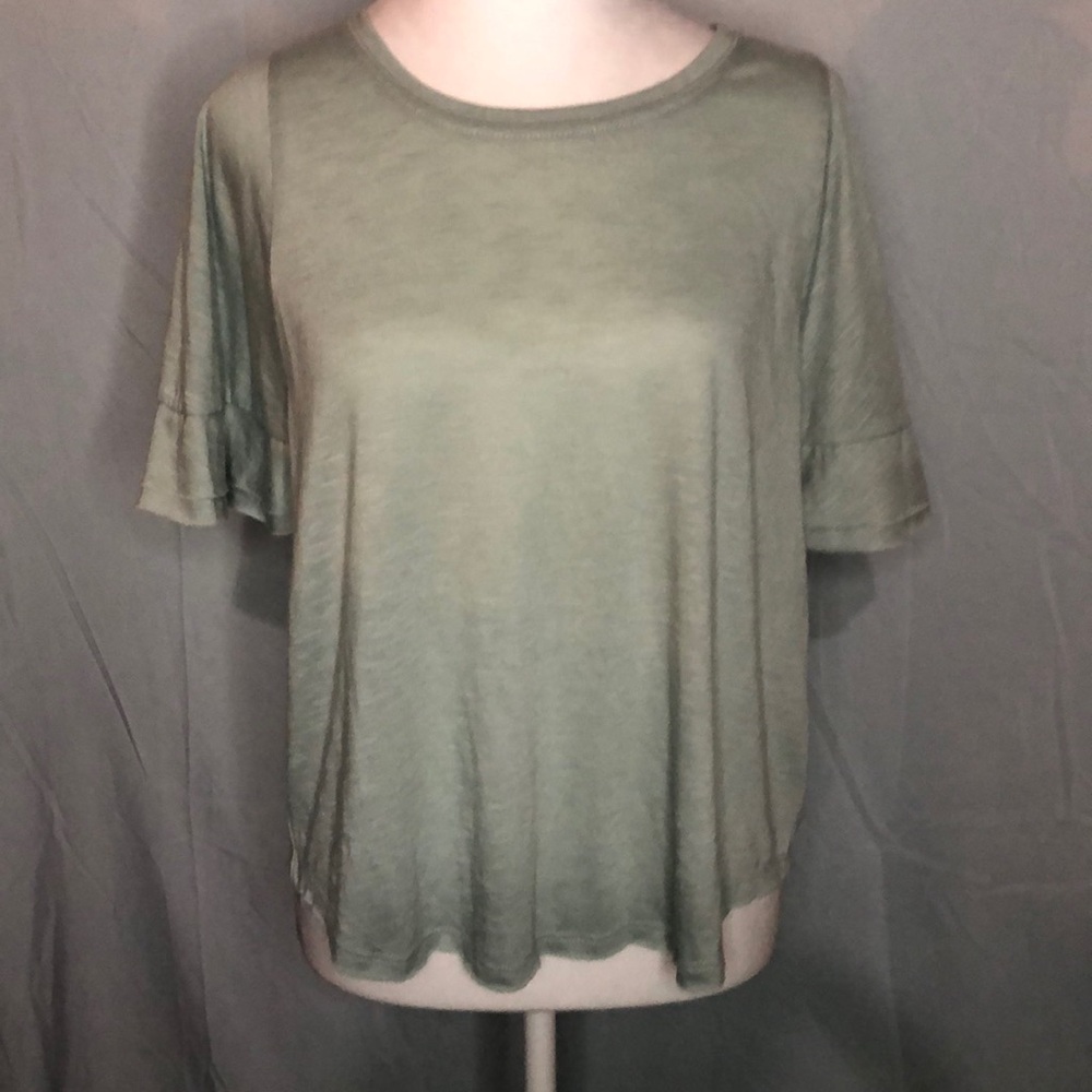 Alter’d State Light Blue Basic Top Size L